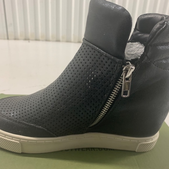 Ankle boot - Picture 5 of 8